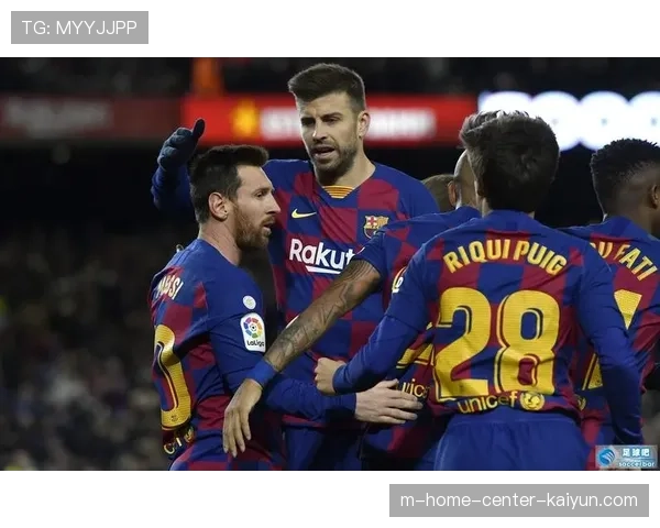 曼联青训提拔：17岁中场思韦茨首次入选一线队名单